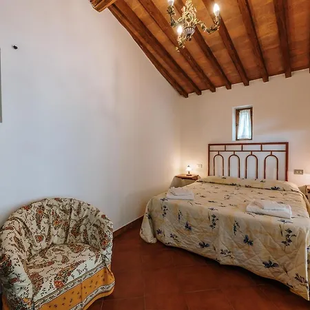 Borgo A Sesta 3*