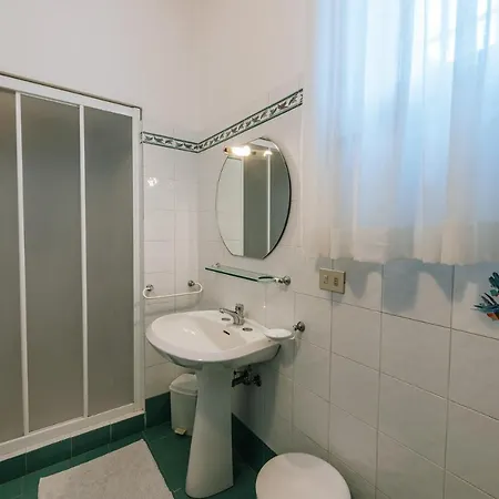 Borgo A Sesta Semesteranläggning (resort) San Gusme