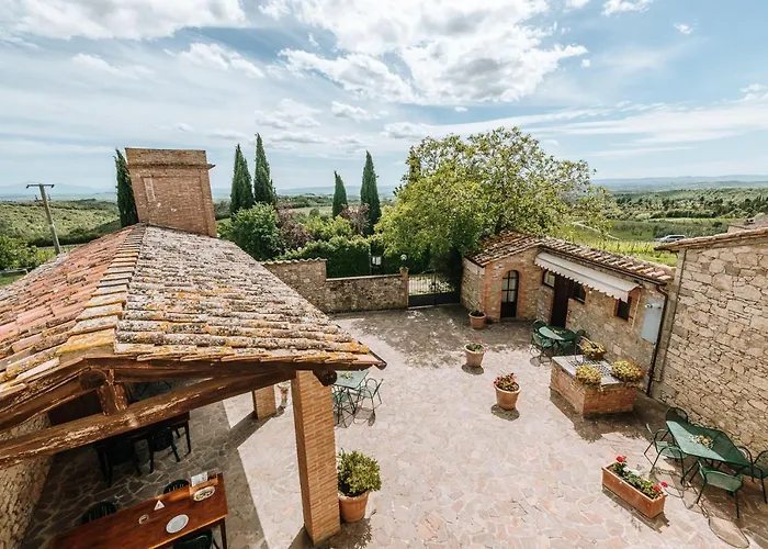 Borgo A Sesta منتجع San Gusme