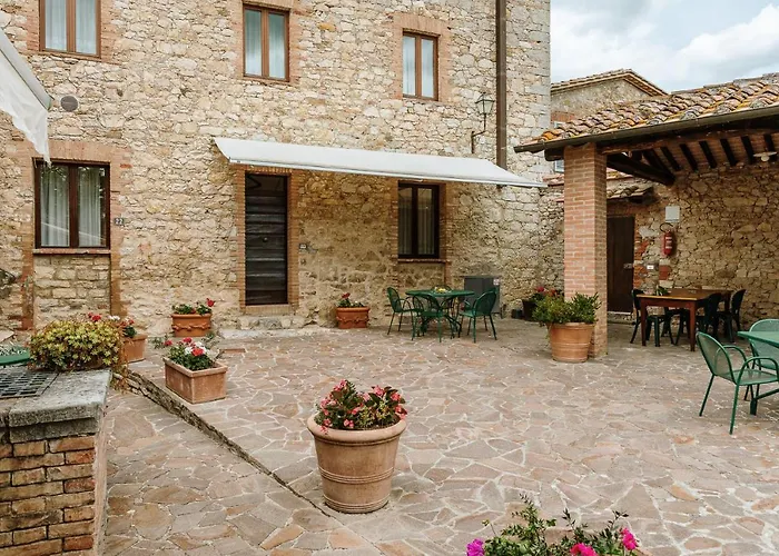 Borgo A Sesta منتجع