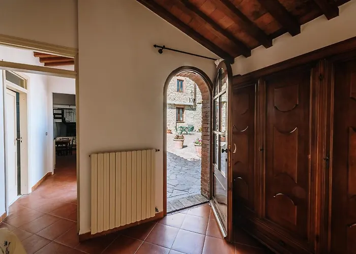 Borgo A Sesta منتجع San Gusme