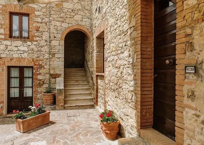 Borgo A Sesta منتجع