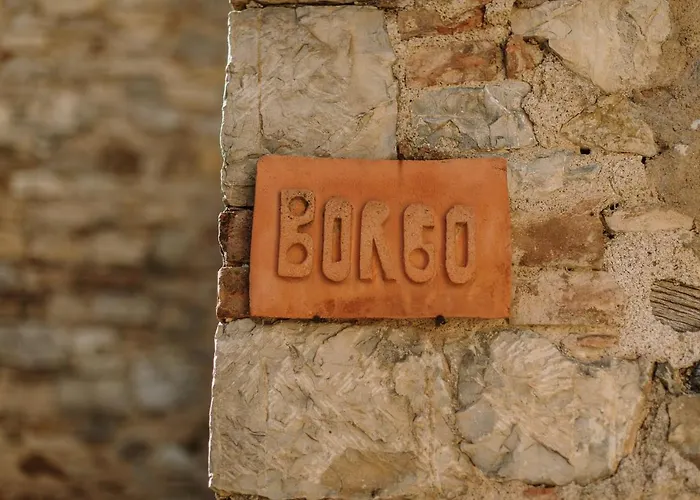 Borgo A Sesta منتجع